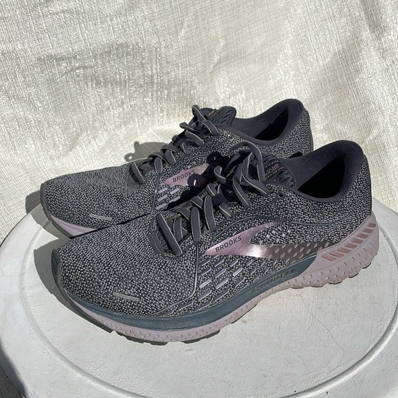Brooks Women's Adrenaline GTS 21 Supportive Running Shoe - Sz 9.5 - Picture 1 of 10